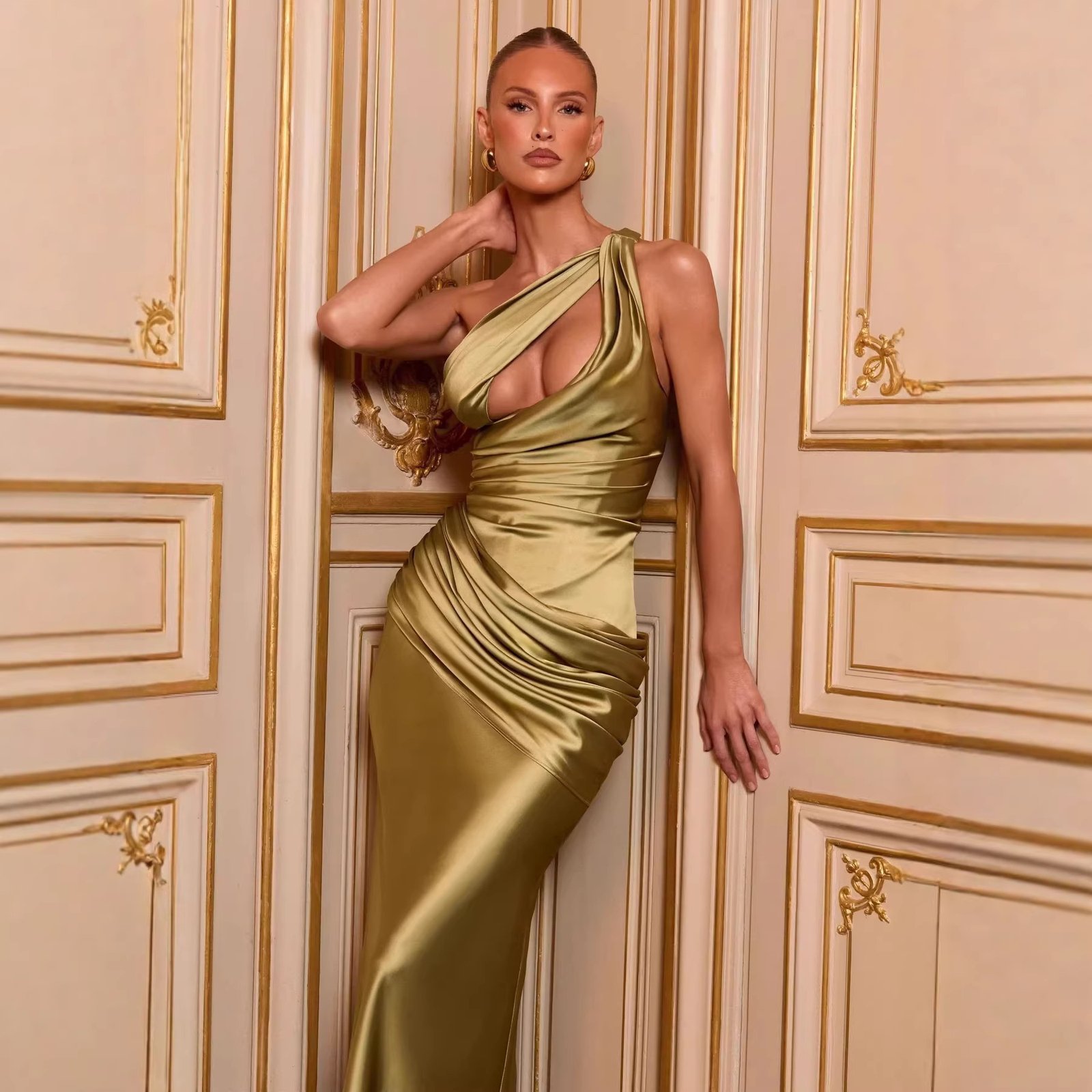 Elegant Mermaid Evening Dress - Image 3